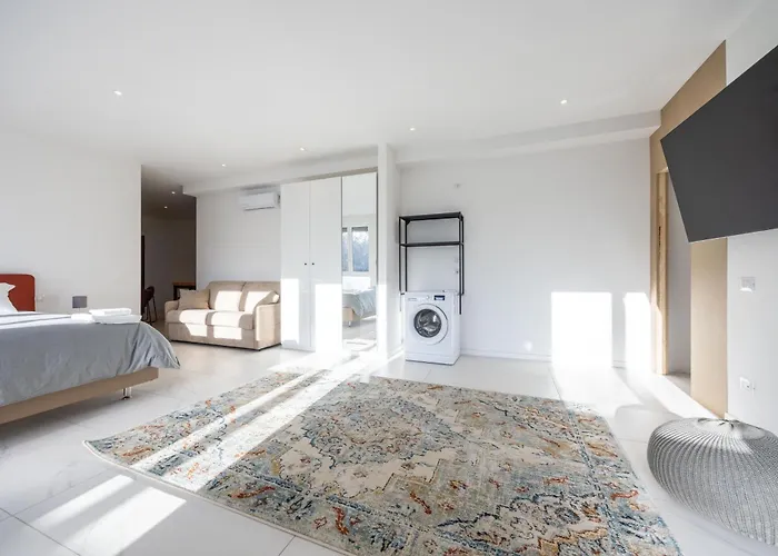 Maison Masini 1, By Short Holidays *